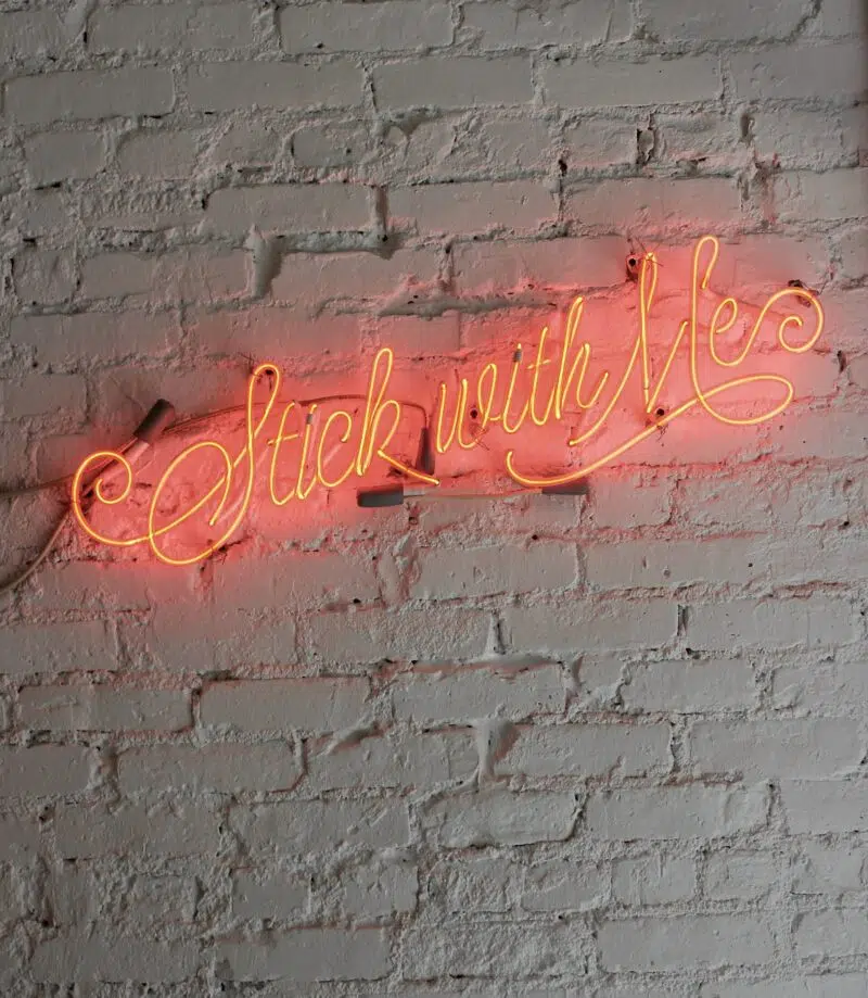 Schild an einer Wand