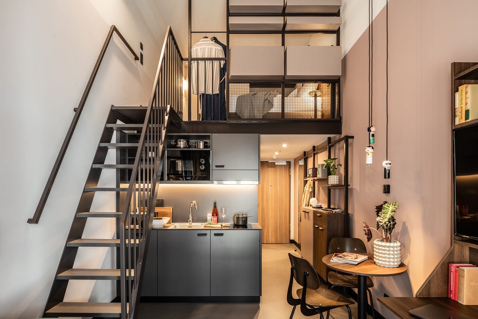 Zimmer & Apartments Revo München