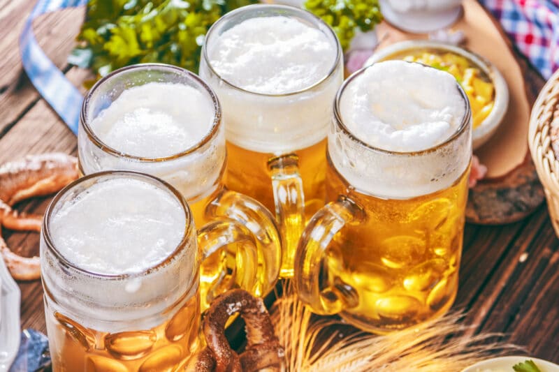 Oktoberfest ,bayerische Spezialitäten und Bier